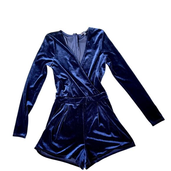 NWT One Clothing Navy Blue Velour Long Sleeve Romper Women's XS - Picture 2 of 10